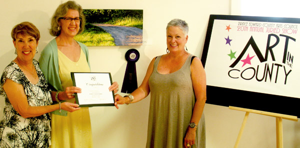 County artist Susan Straiton was winner of the coveted Peoples' Choice Award, sponsored by Beverly Skidmore of Century 21 Lanthorn Real Estate, and announced by show chair, claudia jean mccabe.