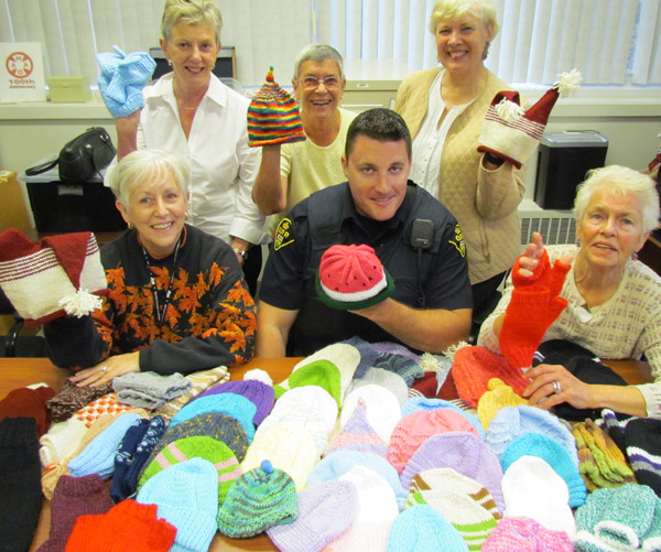 hospital-auxiliary-knitted-for-children
