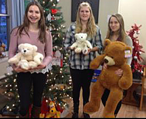 CHEERS! from the chief angel Susan Rose to these girlfriends who returned to the Benson Hall campaign centre to help out again this year. These elves dropped by after school and packed almost 90 more boxes of food. 