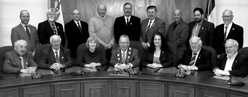 Front row: (left to right) Roy Pennell, Jim Dunlop, Dianne O'Brien, Mayor Robert Quaiff, Janice Maynard, Barry Turpin, Treat Hull Back row: Steven Graham, Bill Roberts, Steven Ferguson, David Harrison, Brad Nieman, Kevin Gale, Jamie Forrester, Lenny Epstein, Gordon Fox