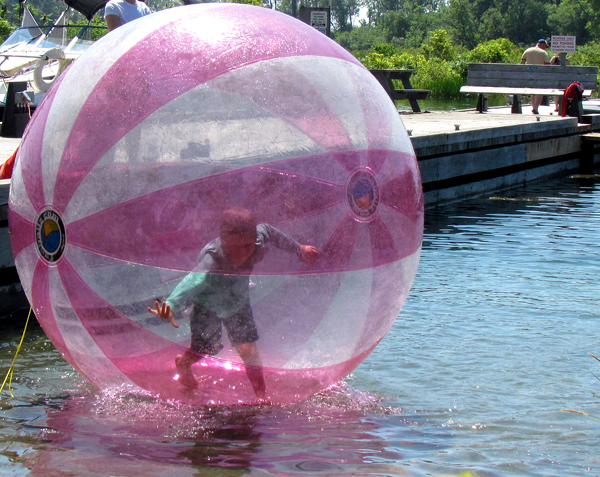 Many of the bubble riders did manage to remain upright.