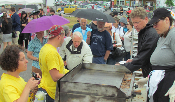 Last year's champion, Lili Sullivan, prepared a special request gluten-free grilled cheese before her turn in the competition.