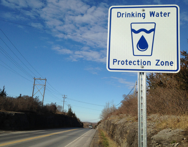 Drinking-water-Road-Sign-1