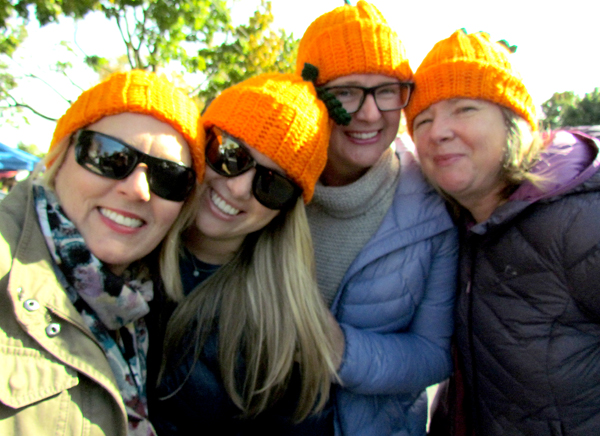 pumpkin-hat-girls