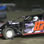Hennessy battles King for checkers at Speedway
